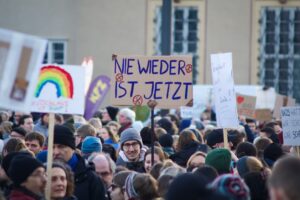 Photo populism