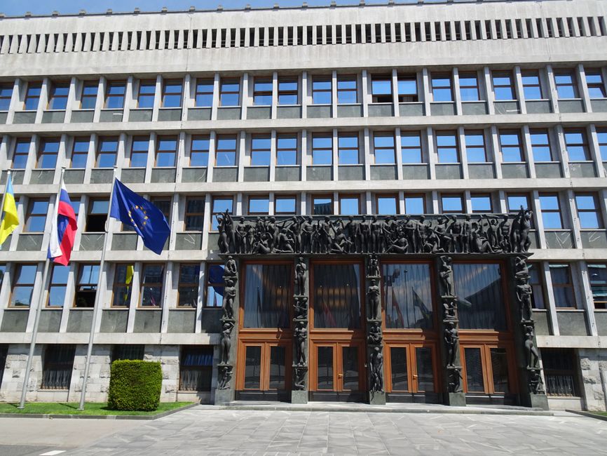 Stiri nationale liberale progres in informare si impactu — National Liberal